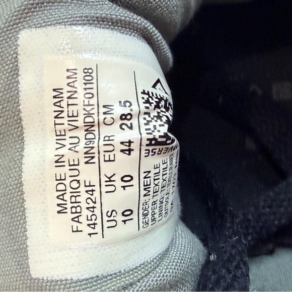 Converse Black Low Top Sneakers Men's 10 - Picture 8 of 8